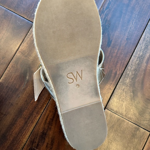 Stuart Weitzman Gold Espadrille Platform Sandals like new size 8 - Picture 6 of 6